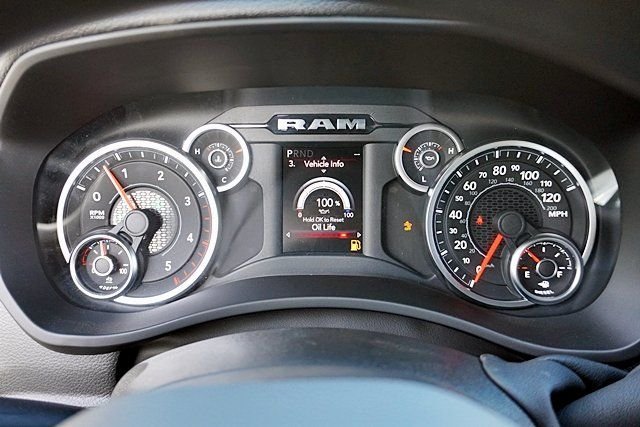 New 2026 Granite Crystal Metallic Clear-Coat Exterior Paint RAM Tradesman image 35