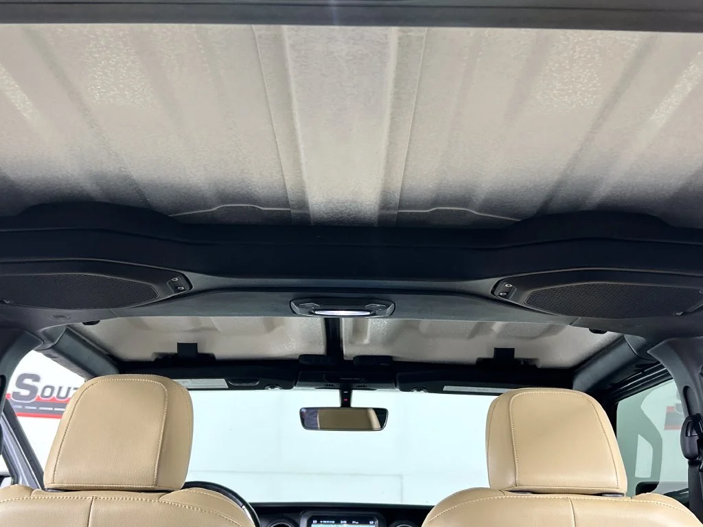 Used 2018 Silver Jeep Unlimited Sahara image 19