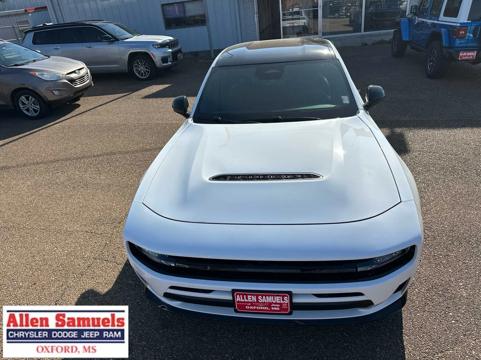 New 2026 White Knuckle Exterior Paint Dodge R/T image 9