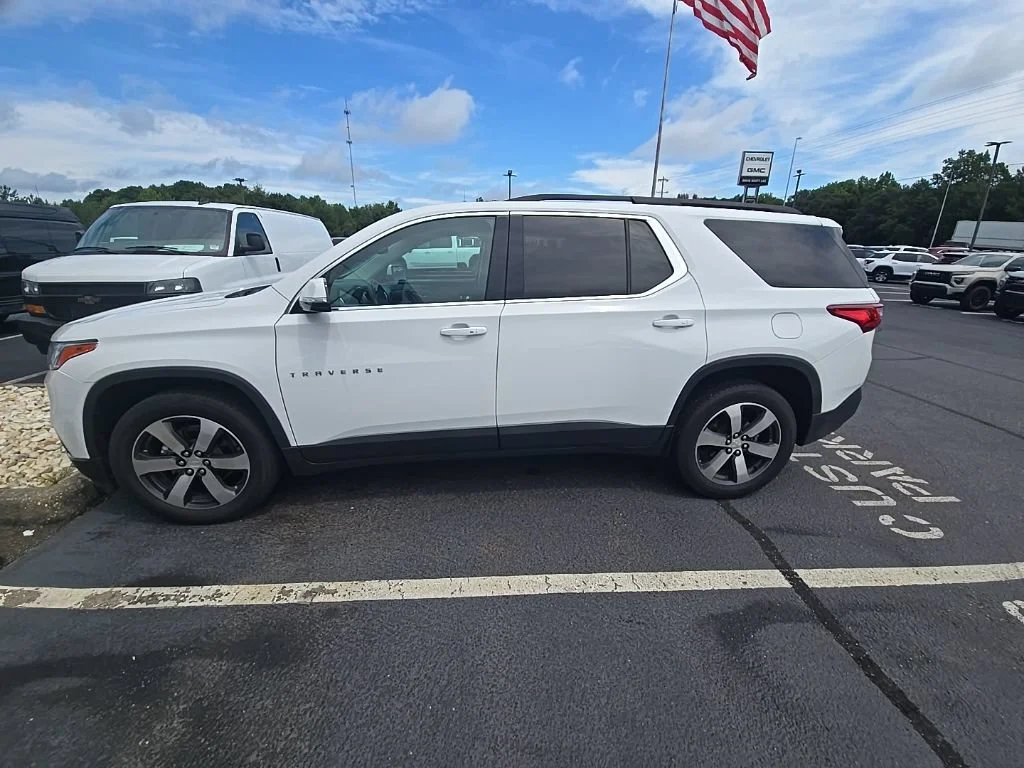 Used 2020 SUMMIT WHITE Chevrolet LT Leather image 4