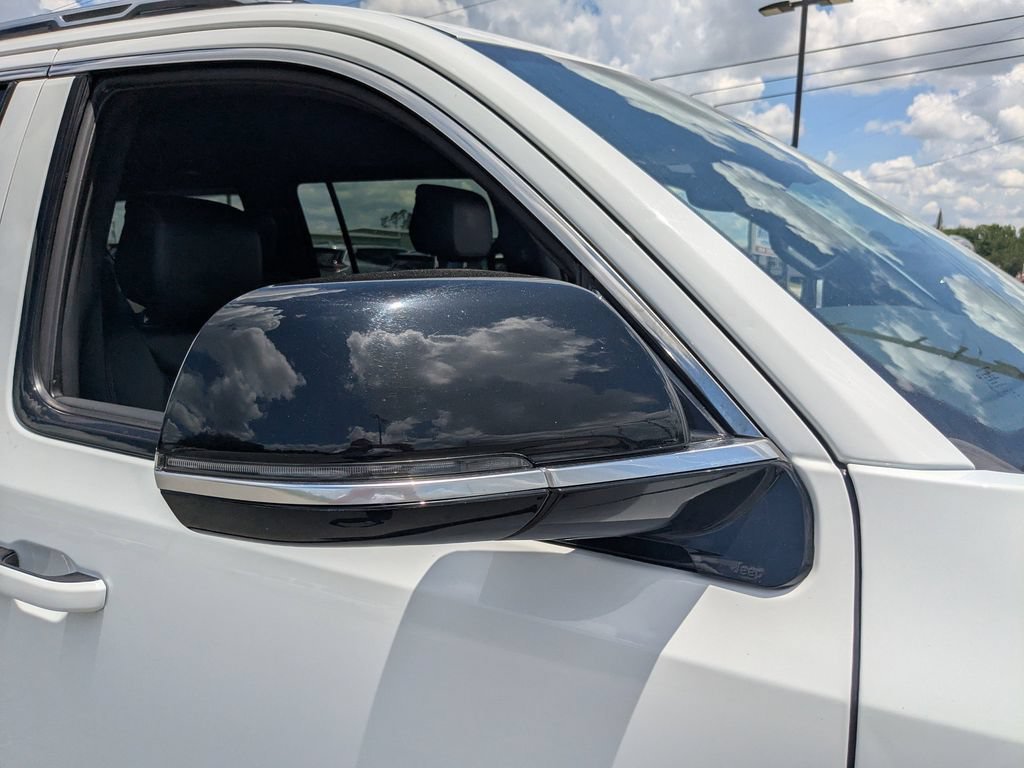 Used 2024 White Jeep Series II image 12