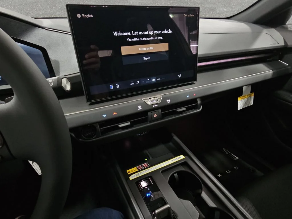 New 2026 Iridium Lexus PREMIUM image 19