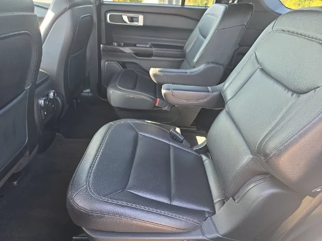 Used 2020 Silver Ford XLT image 16