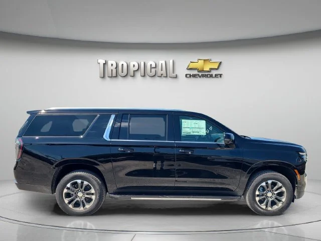 2026 Chevrolet Suburban LT - Photo 6