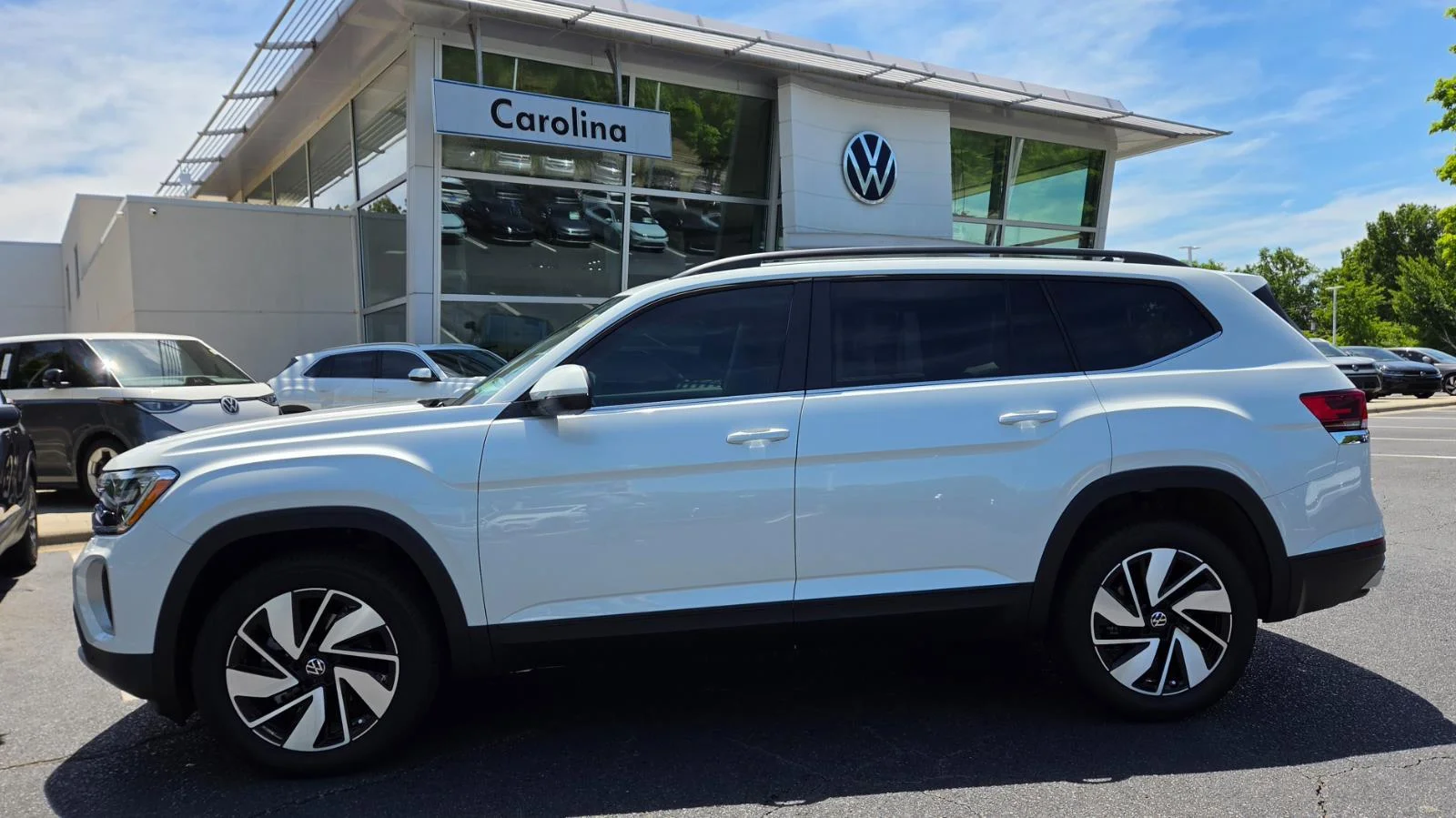 New 2026 Opal White Pearl Volkswagen 2.0T SE w/Technology image 2
