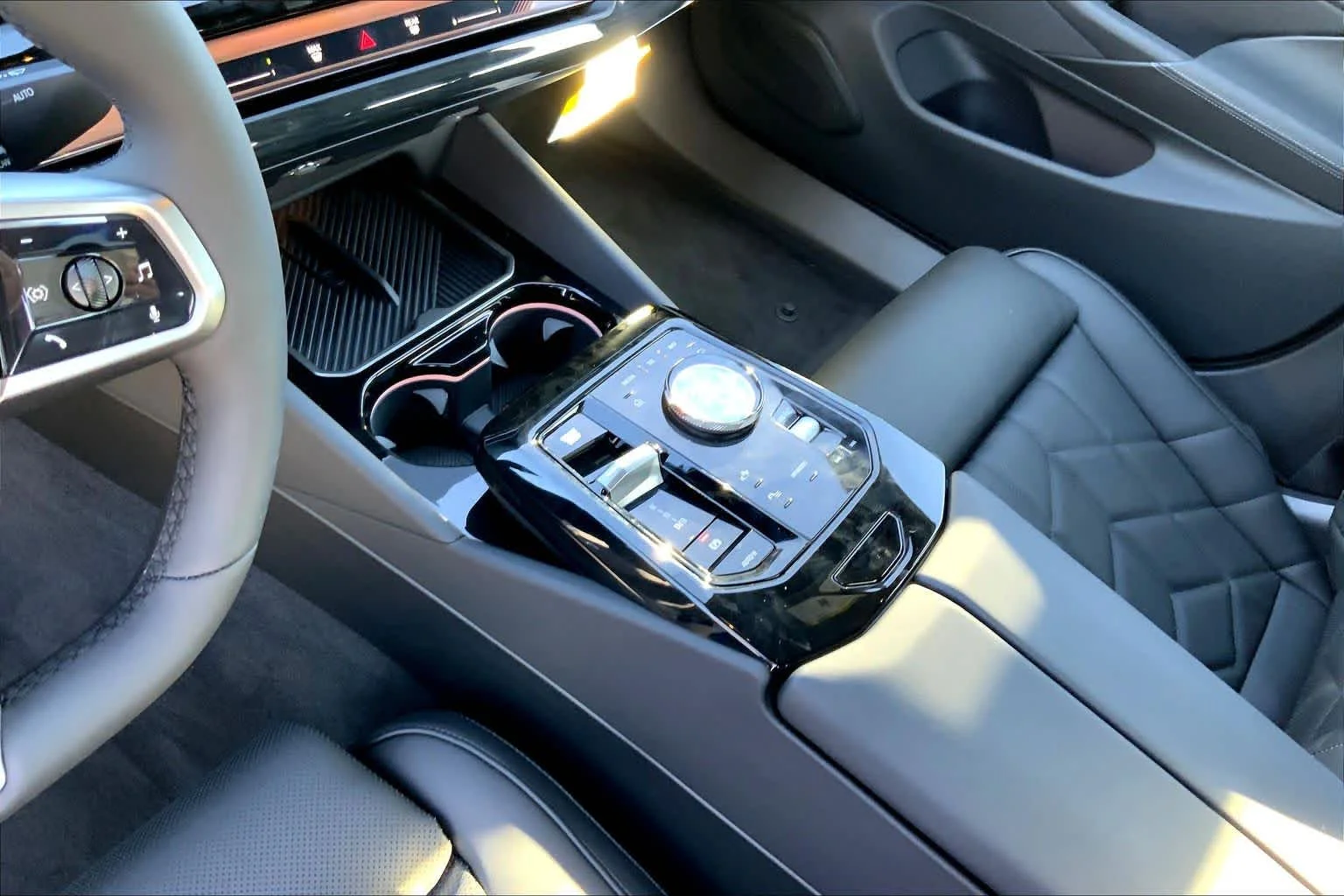 New 2026 Carbon Black Metallic BMW eDrive40 image 7