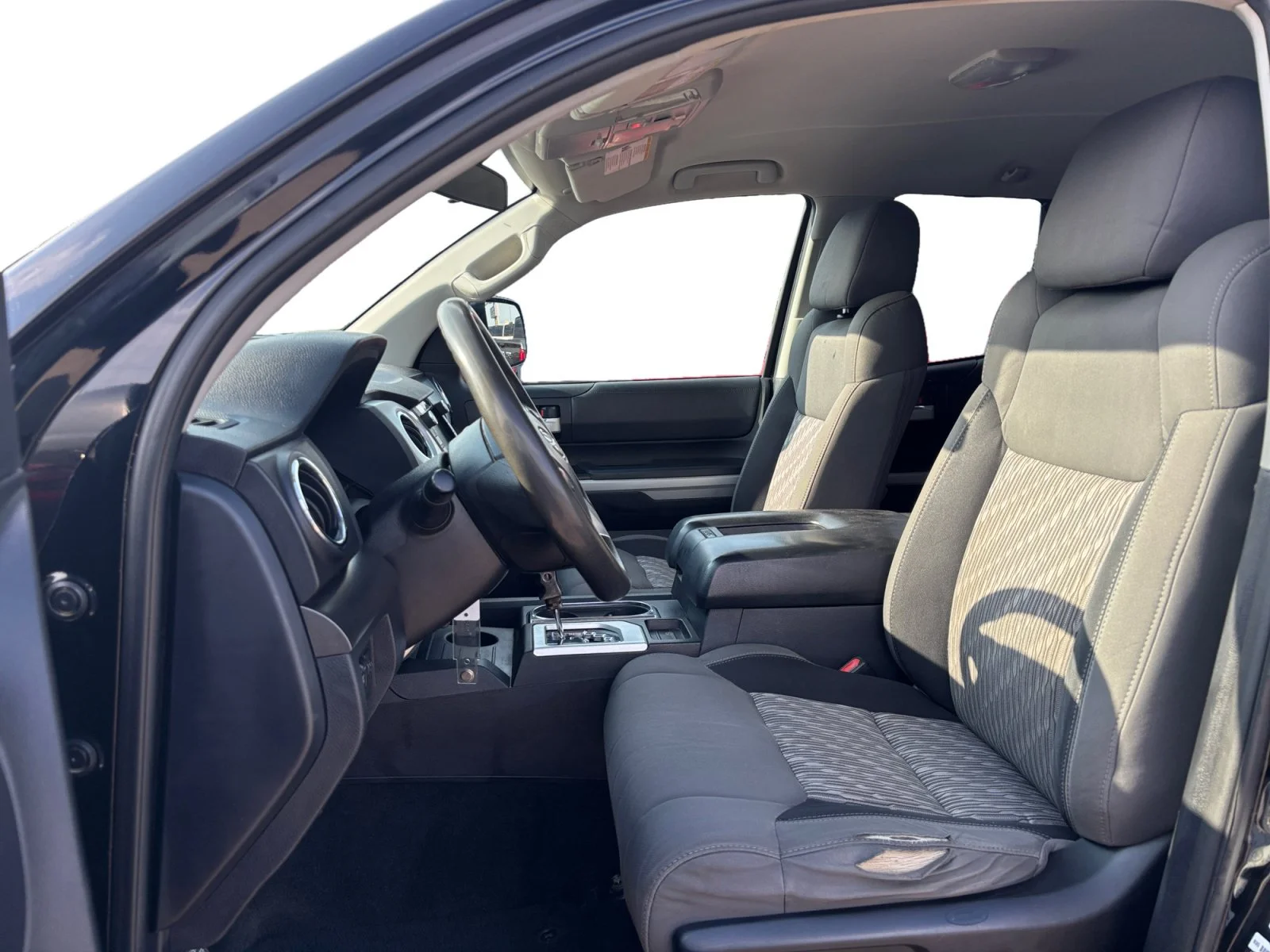 Used 2020 Black Toyota 4x4 Double Cab image 10