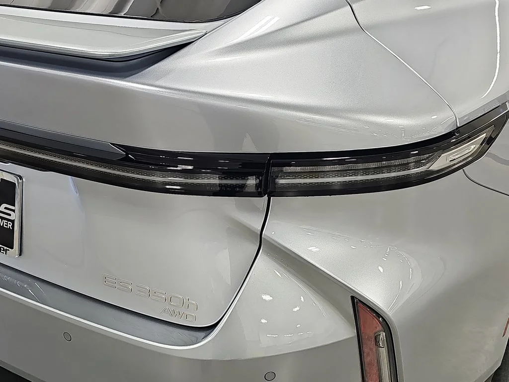New 2026 Iridium Lexus PREMIUM AWD image 32