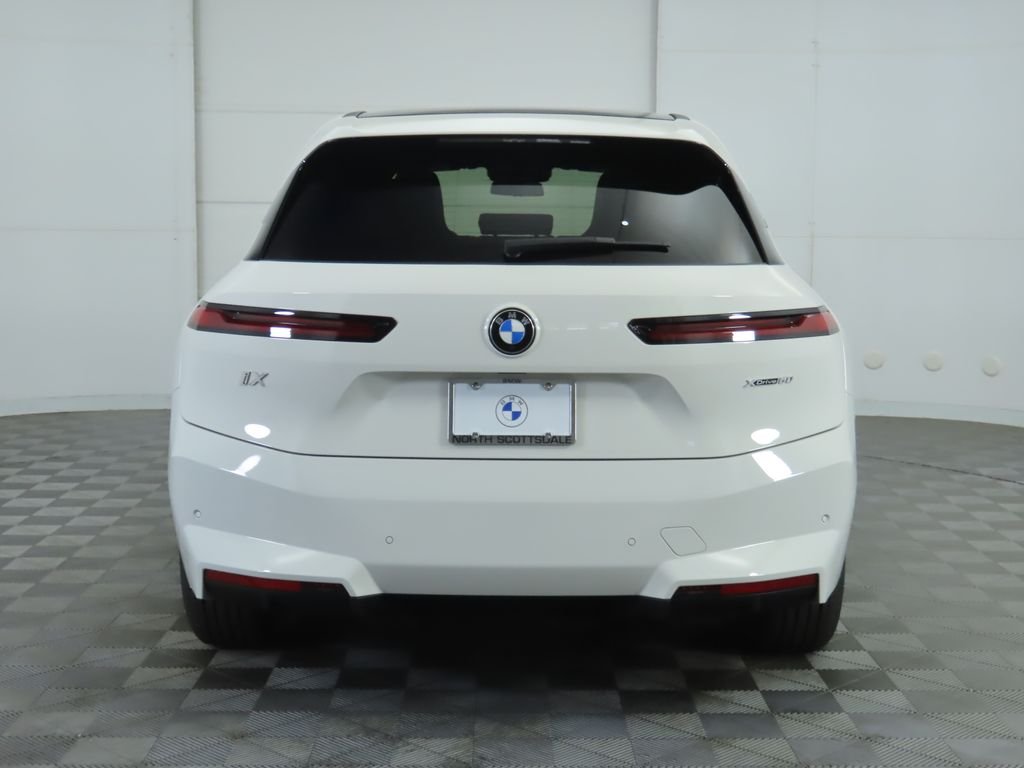 2026 BMW iX 60 - Photo 7