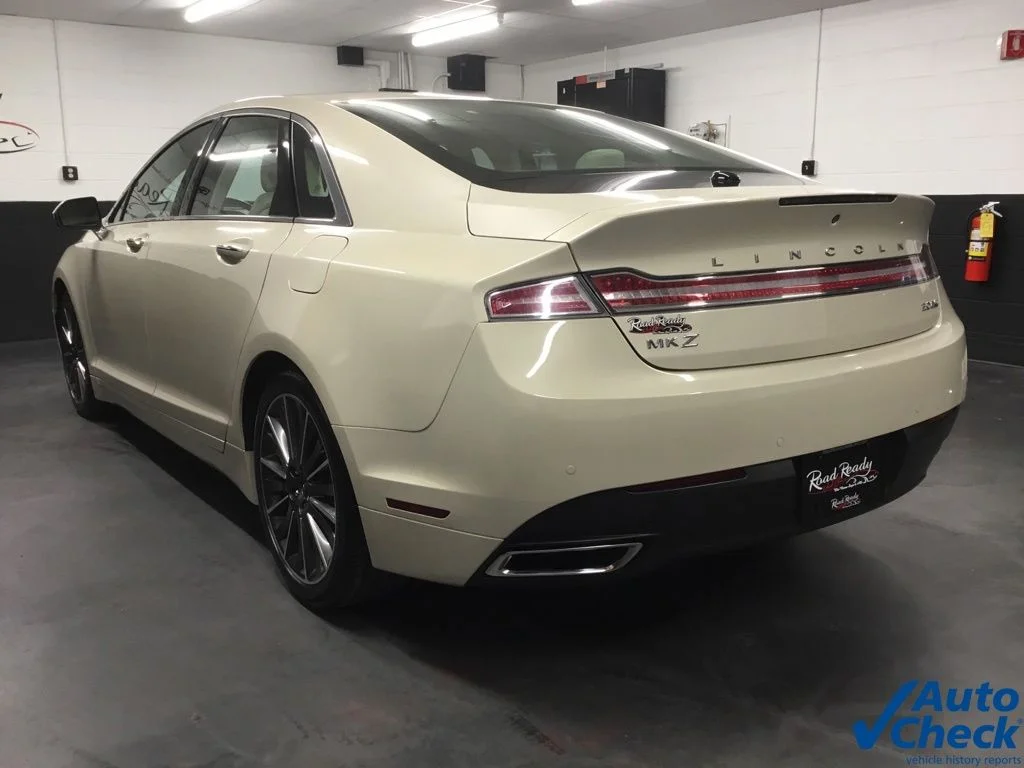 Used 2015 Silver Lincoln Base image 8