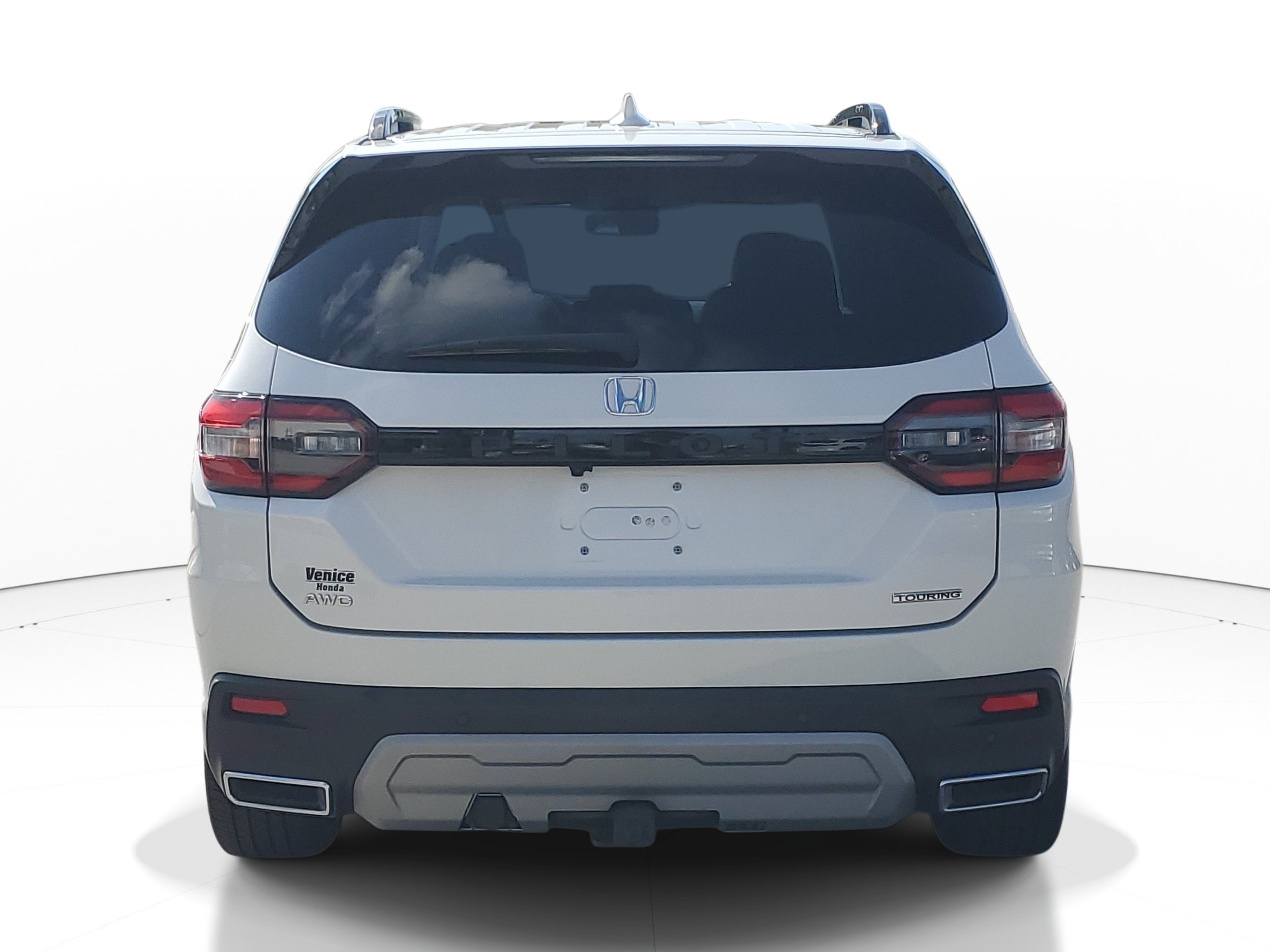 Used 2023 White Honda Touring image 4