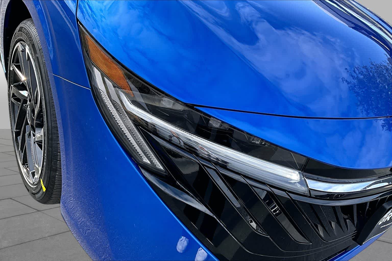 New 2026 Bluestone Pearl/Super Black Nissan SR image 13
