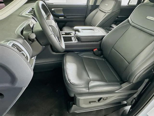 New 2026 Ford Expedition Platinum