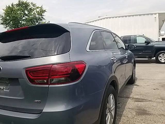 Used 2019 Silver Kia LX image 17