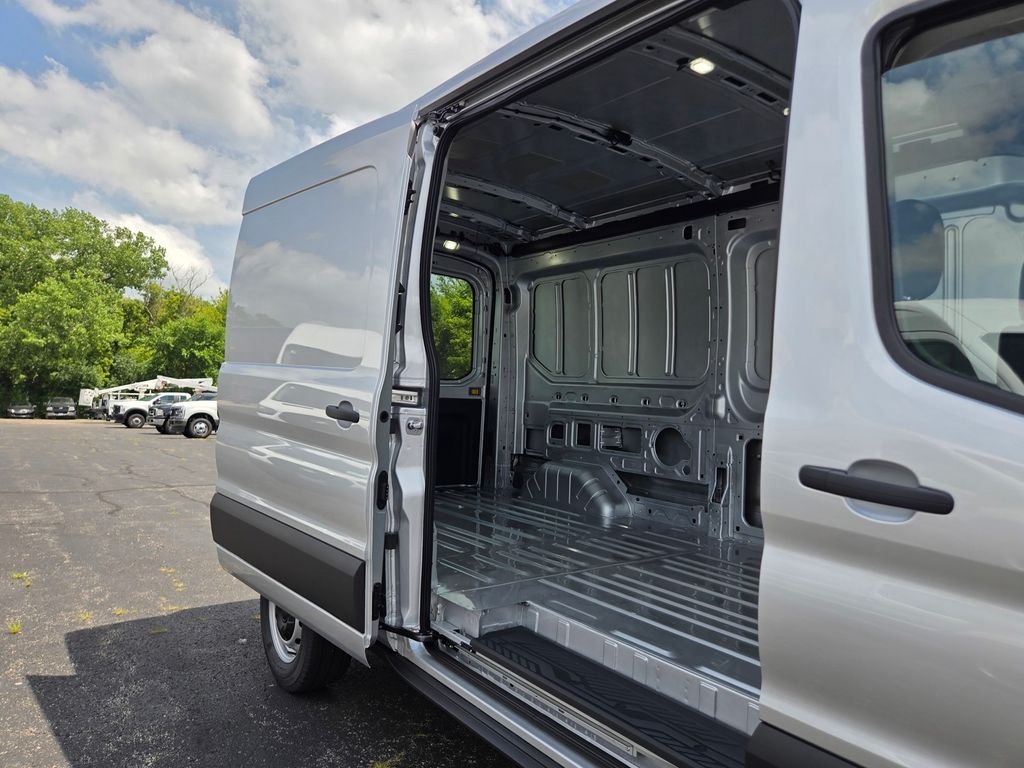 New 2026 Ingot Silver Metallic Ford Cargo Van image 16