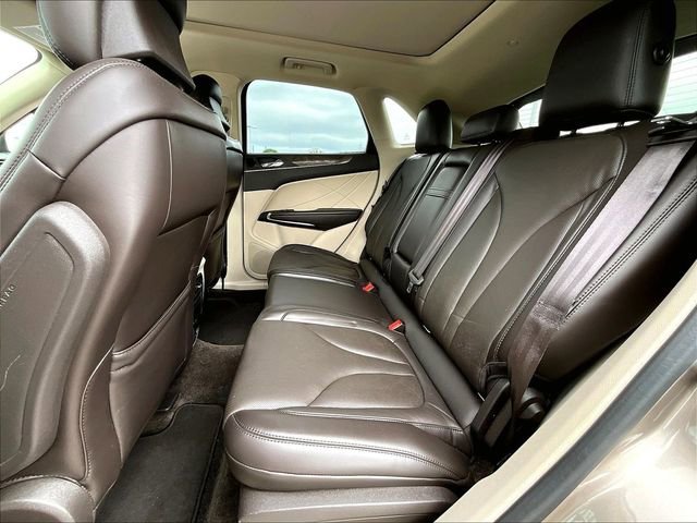 Used 2018 Iced Mocha Metall Lincoln Reserve image 15