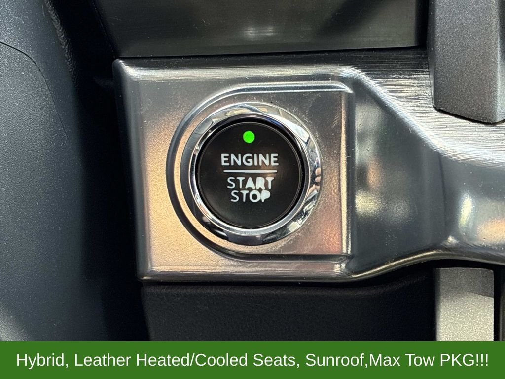 Used 2022 White Ford Lariat image 31
