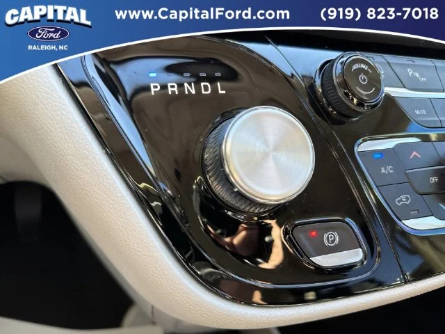 Used 2023 Black Chrysler Touring L image 30