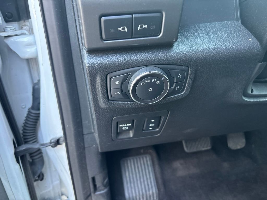 Used 2018 White Ford XLT image 25