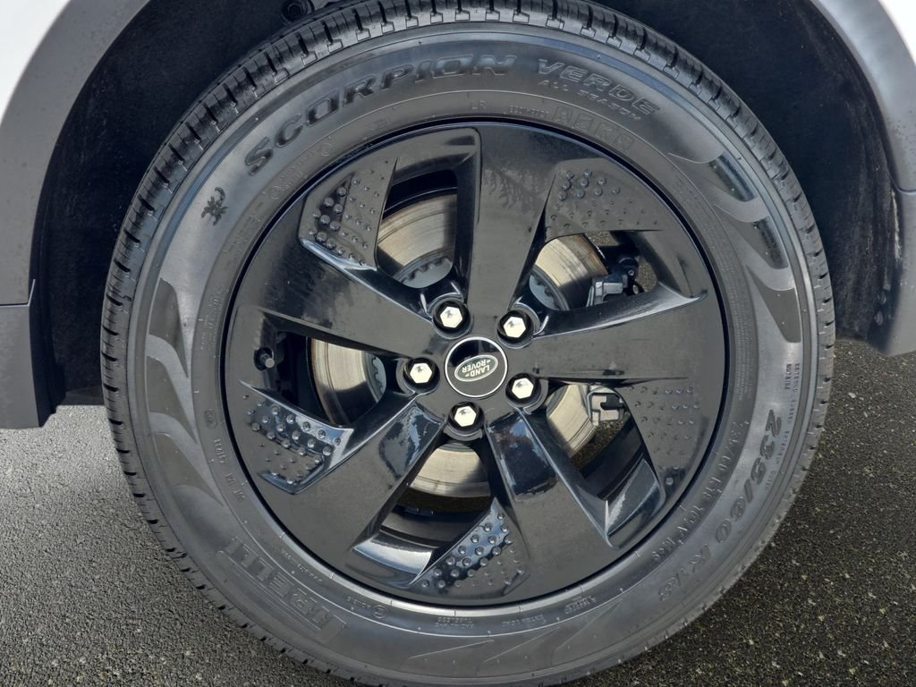 Used 2023 Fuji White Land Rover S image 37