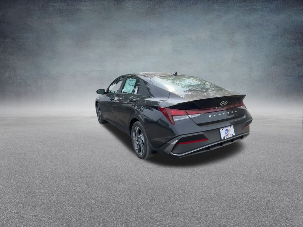 Certified Used 2025 Abyss Black Hyundai SEL Sport image 19