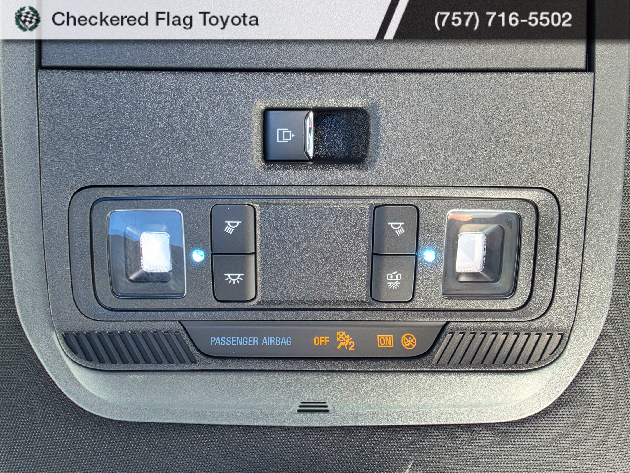 Used 2024 Iconic Silver Metallic Ford XLT image 11