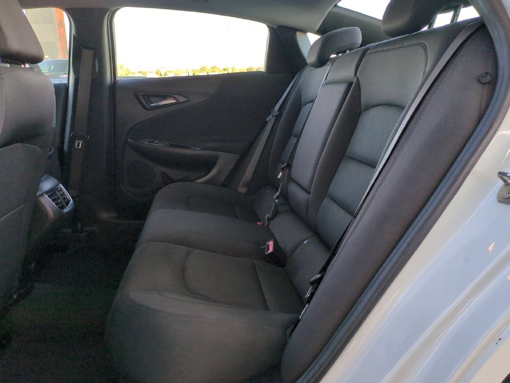 Used 2023 SUMMIT WHITE Chevrolet LT image 28