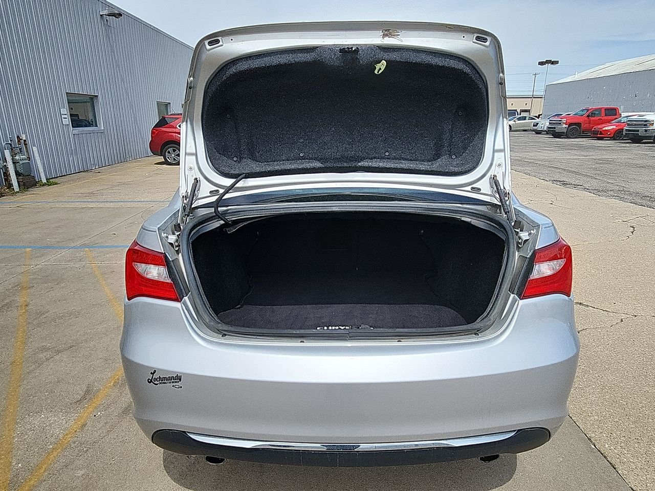 Used 2012  Chrysler Limited image 23