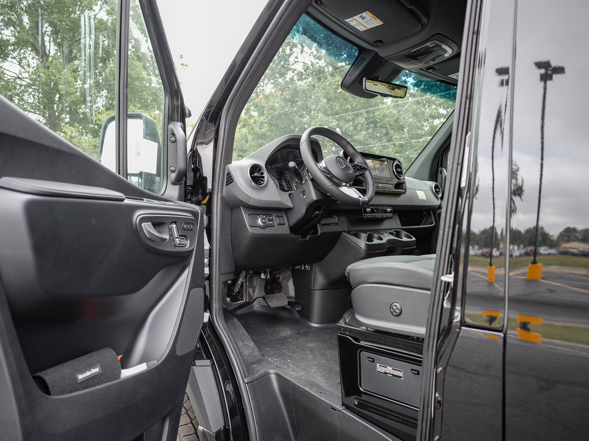 New 2026 OBSIDIAN BLACK Mercedes-Benz  image 19