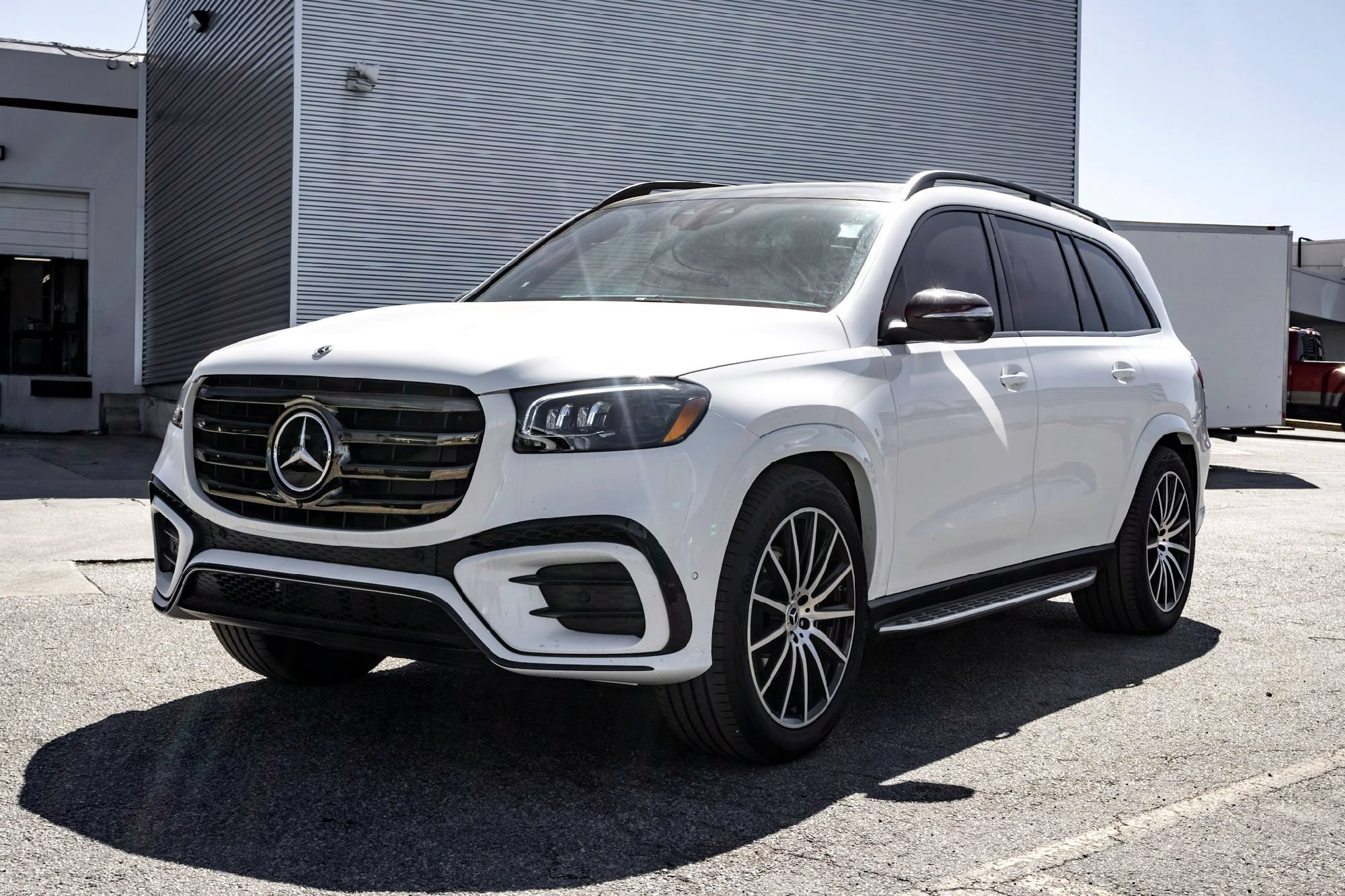 New 2026 Polar White Mercedes-Benz GLS 580 image 6