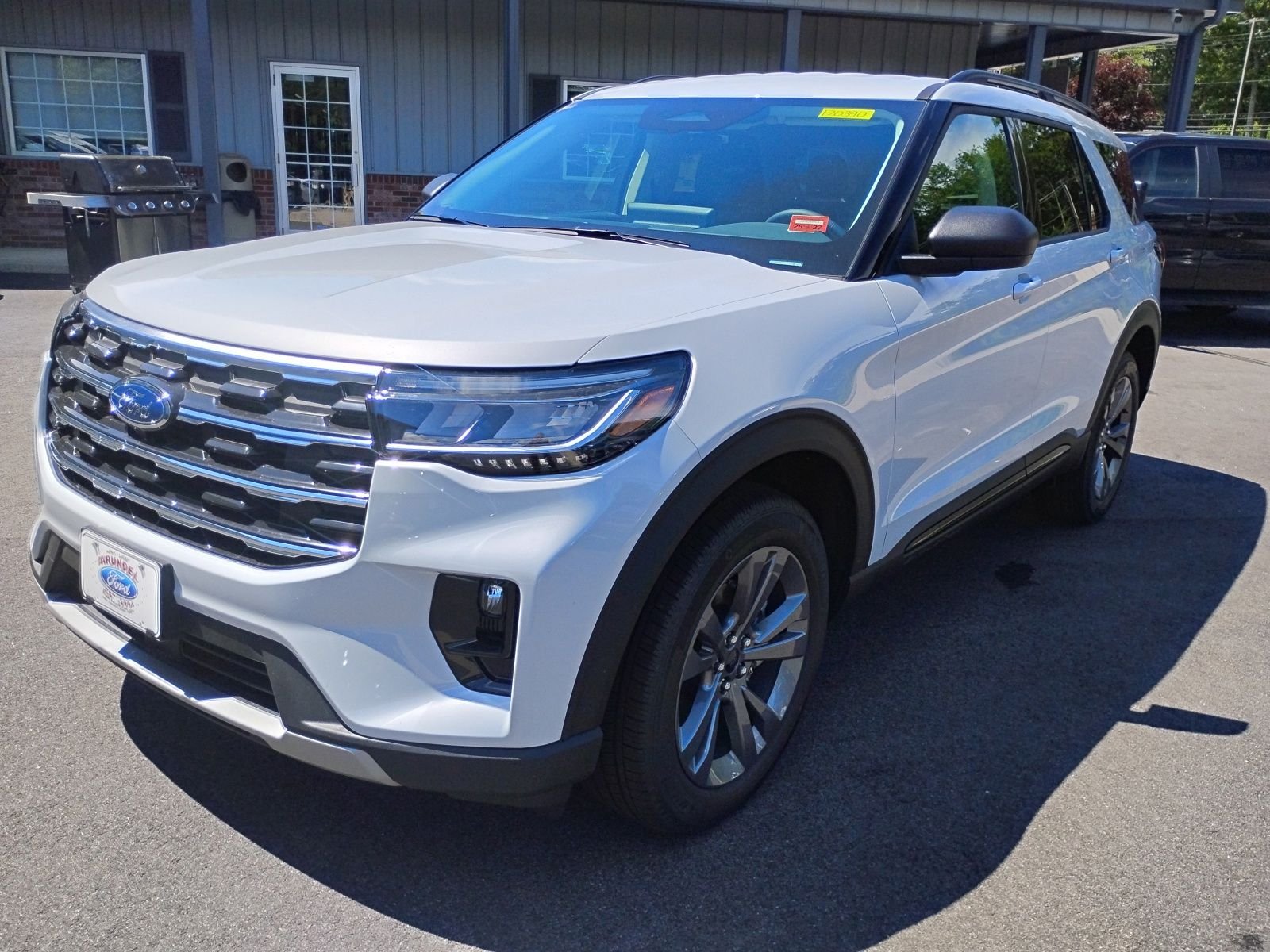 New 2026 Space White Metallic Ford Active image 3