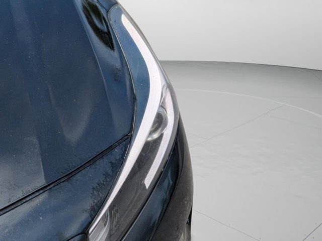 Used 2017 Black Kia LX image 12