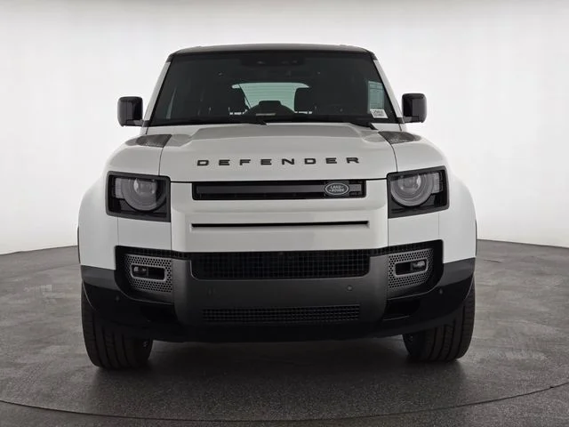 2025 Land Rover Defender V8 - Photo 8