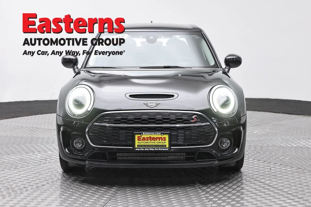 Used 2023 Black MINI Clubman image 2