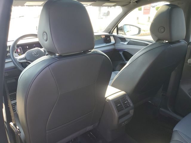Certified Used 2025 White Volkswagen 2.0T SE R-Line Black image 19