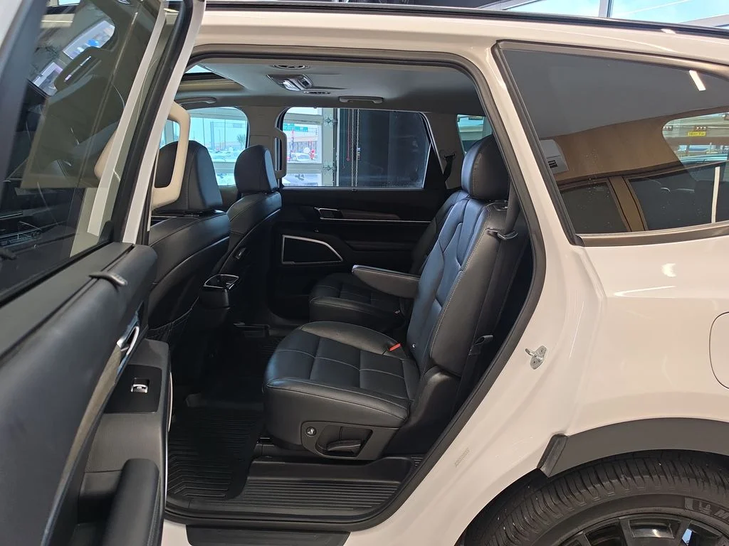 Certified Used 2022 White Kia EX image 36