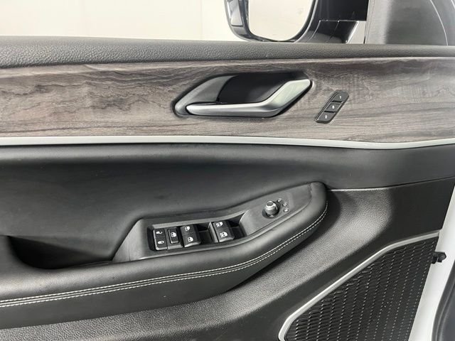 Used 2022 White Jeep Limited image 16