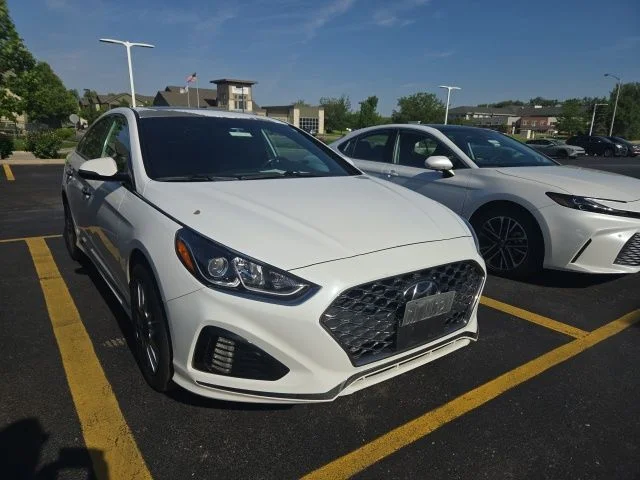 2018 Hyundai Sonata Sport's photo