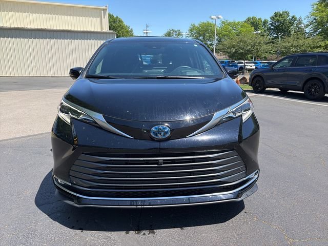 Used 2025 Black Toyota Platinum image 2