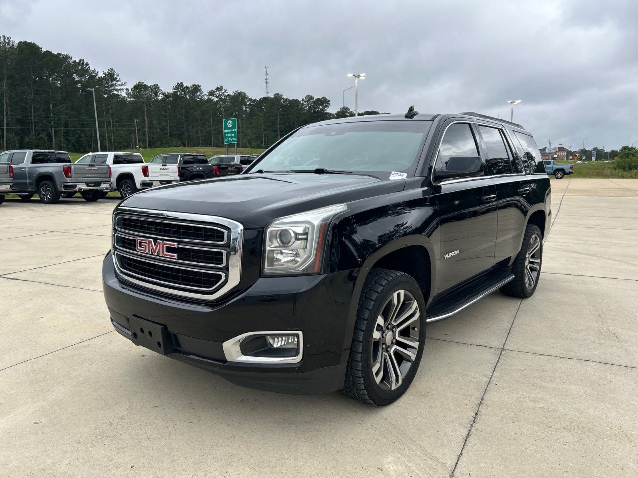 Used 2018 ONYX BLACK GMC SLT image 1