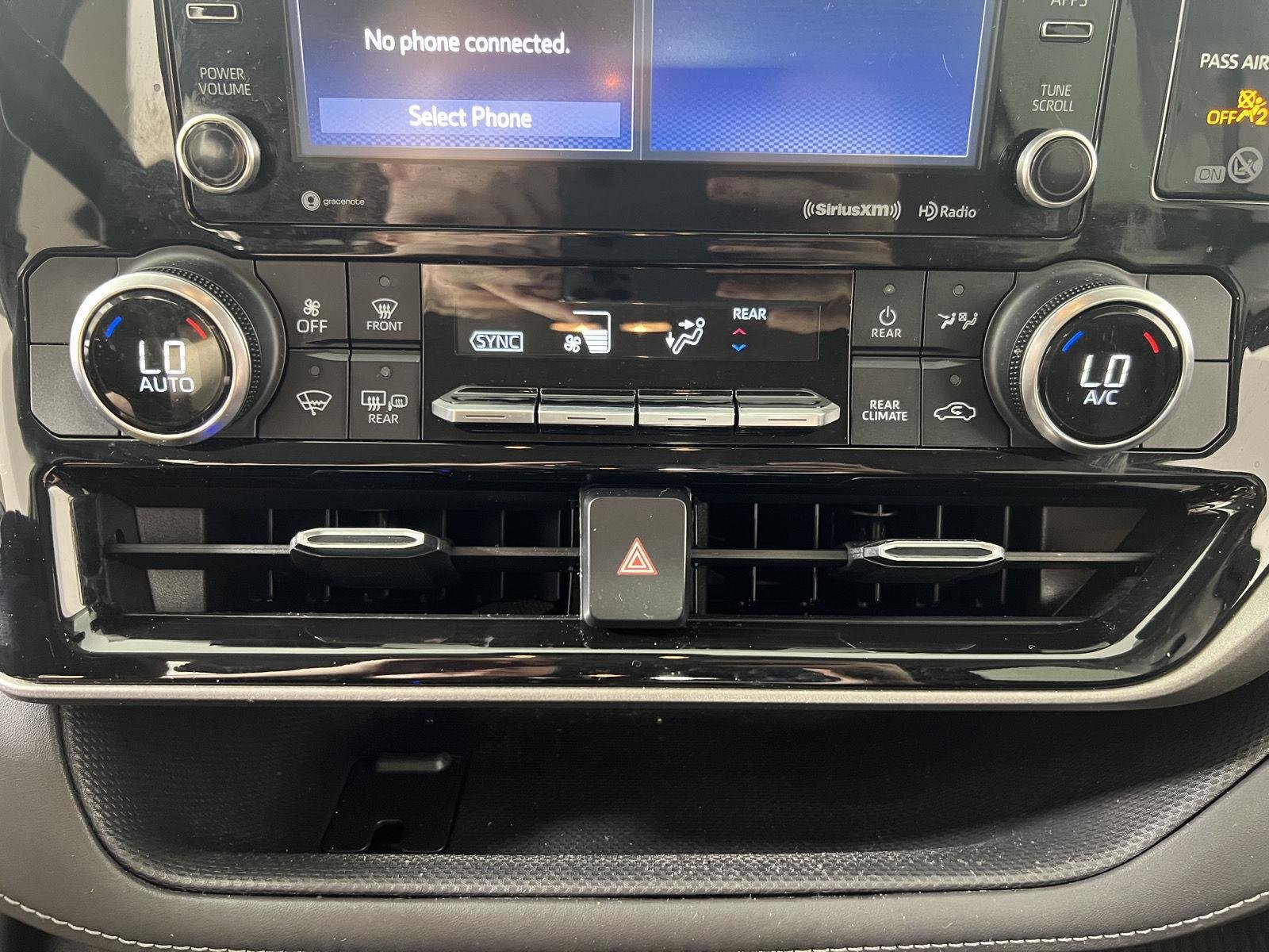 Used 2022 Wind Chill Pearl Toyota LE image 18