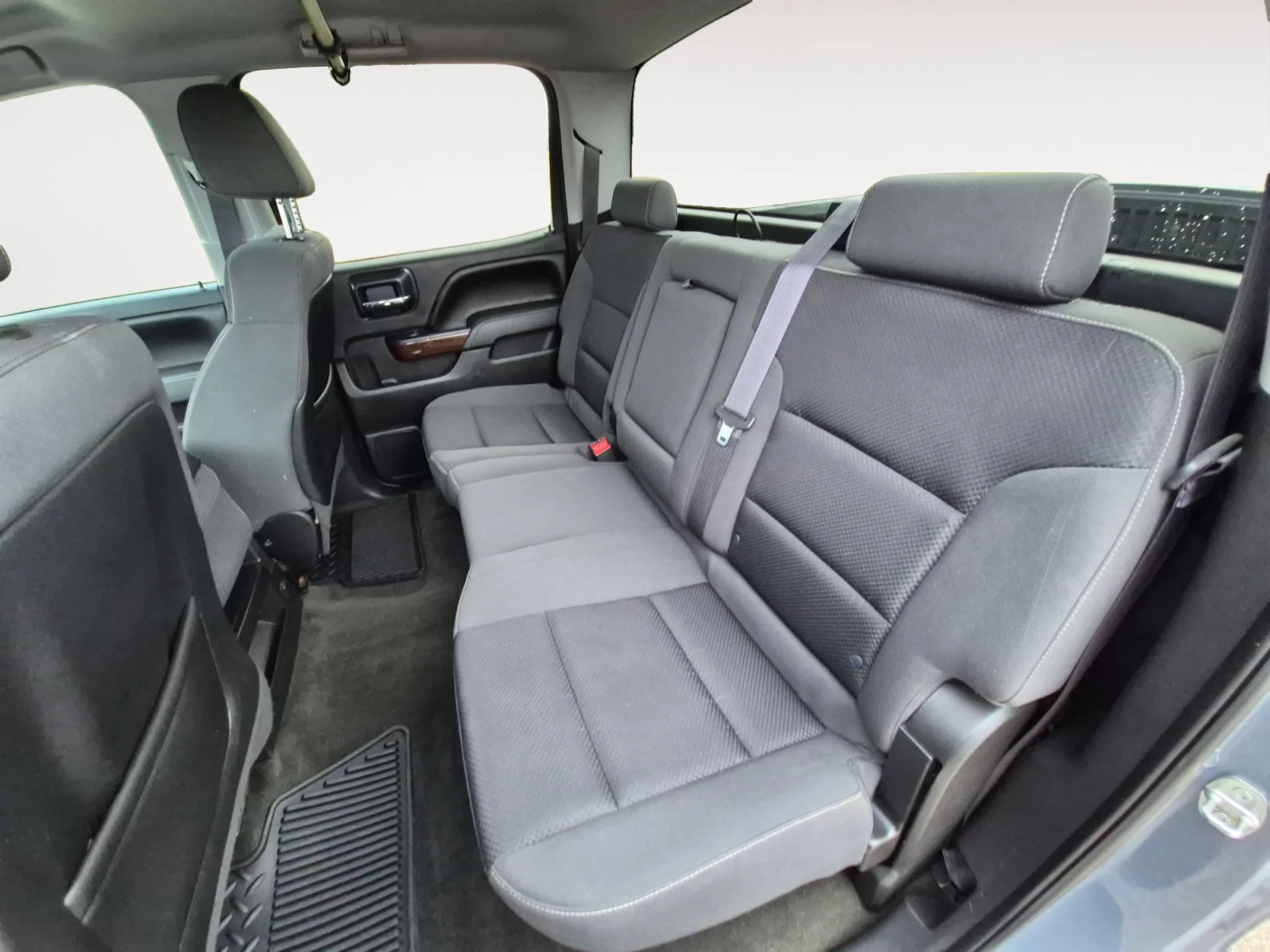 Used 2015 Light Steel Gray Metallic GMC SLE image 23