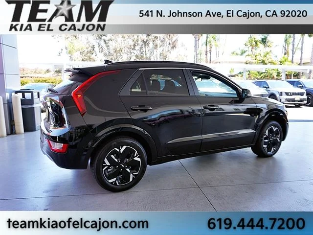 New 2026 Black Kia Wind image 9
