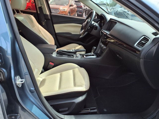 Used 2014 Blue Mazda i Grand Touring image 17