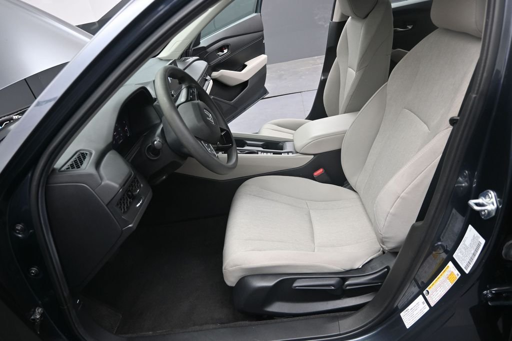 Used 2024  Honda LX image 13