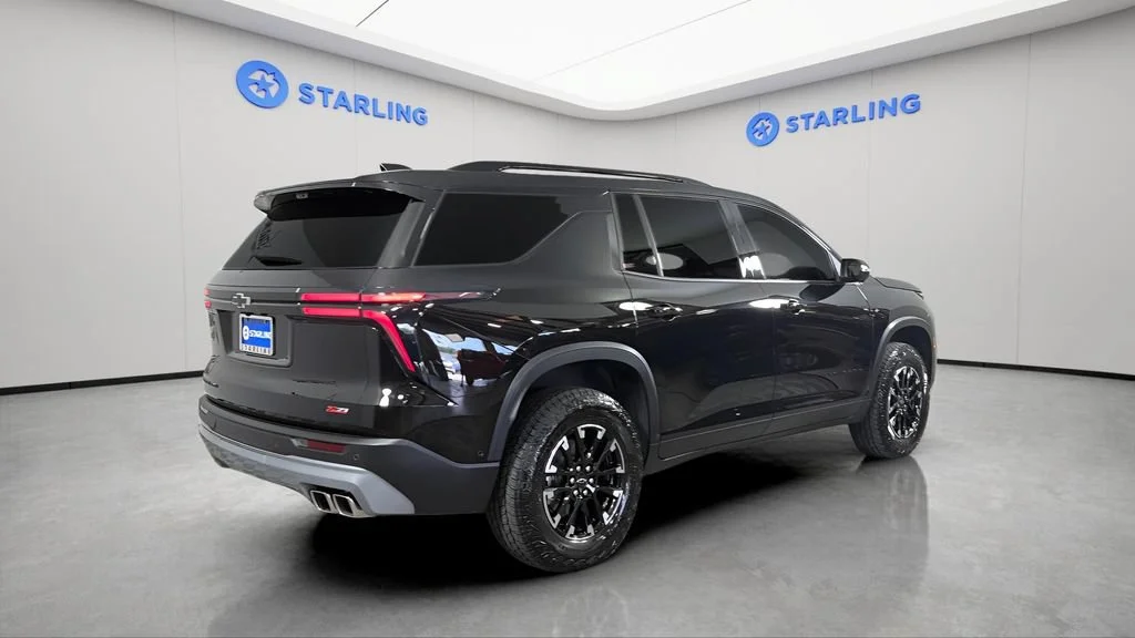 Used 2025 Mosaic Black Metallic Chevrolet Z71 image 9