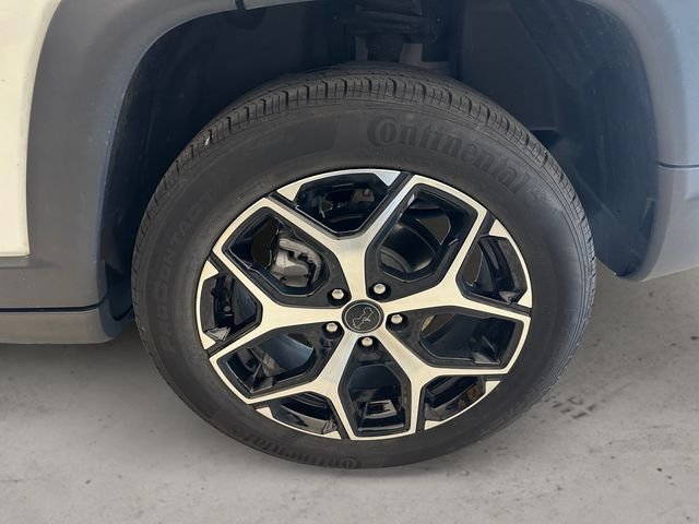 Used 2025 White Jeep Limited image 14