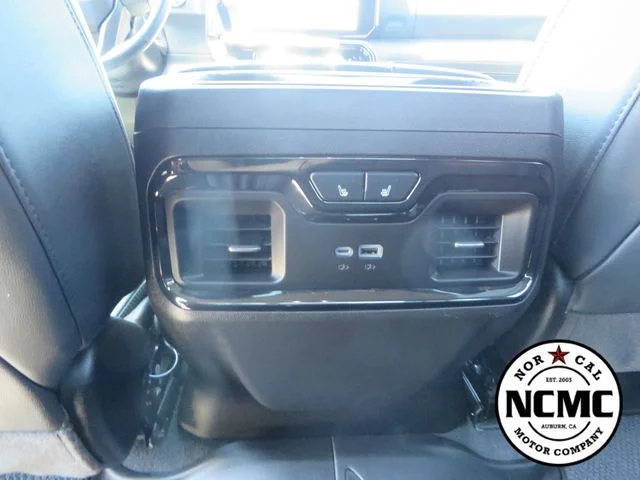 Used 2025 White GMC AT4 image 47