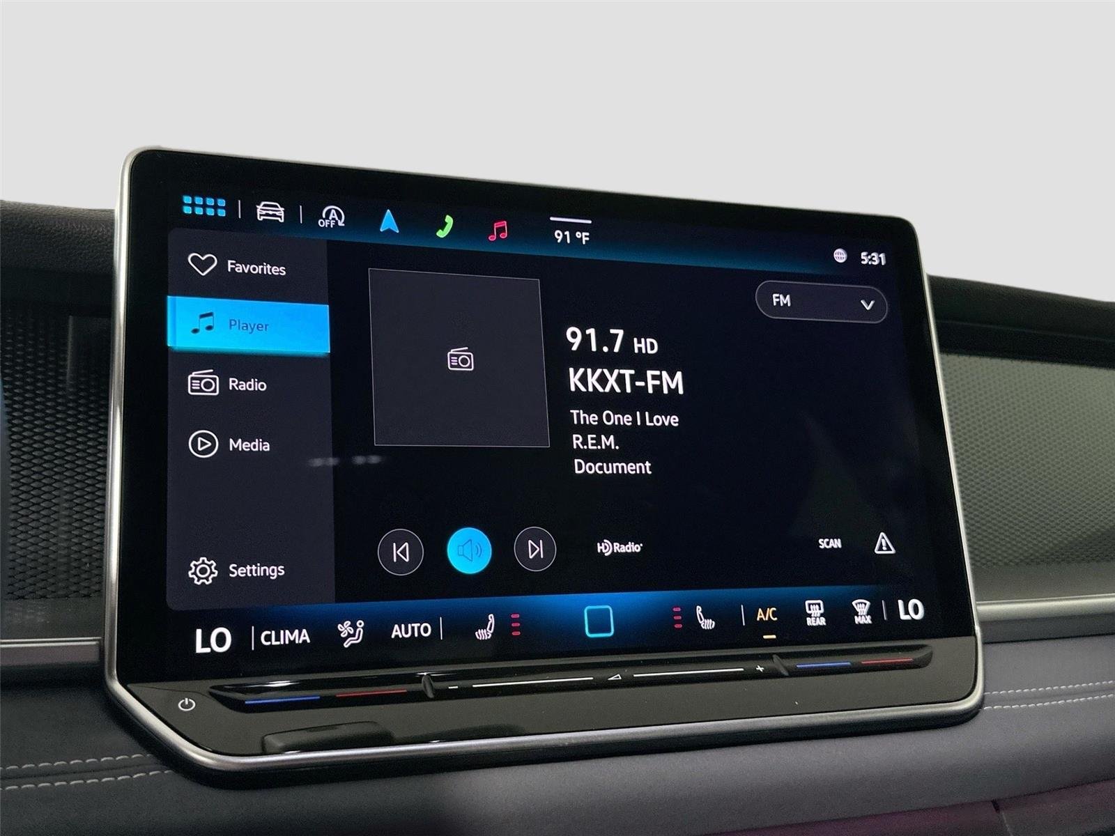 2025 Volkswagen Tiguan SE - Photo 12