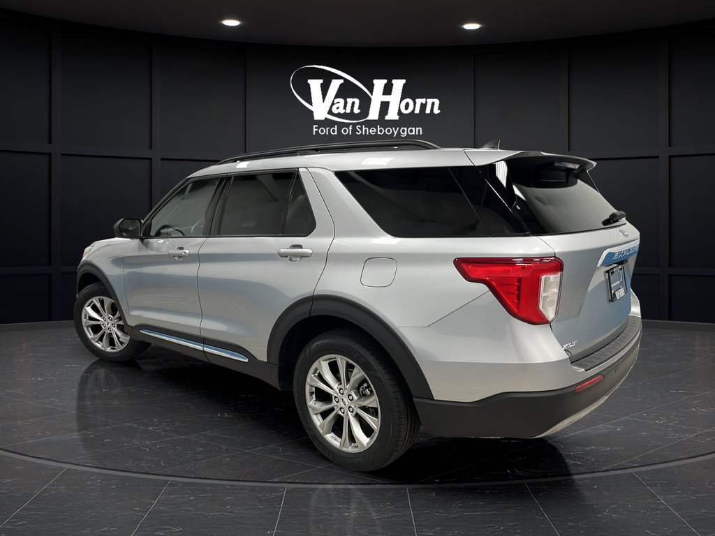 Used 2023 Iconic Silver Metallic Ford XLT image 5